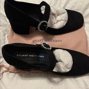 Gorgeous size 9 black suede Stuart Weitzman pumps